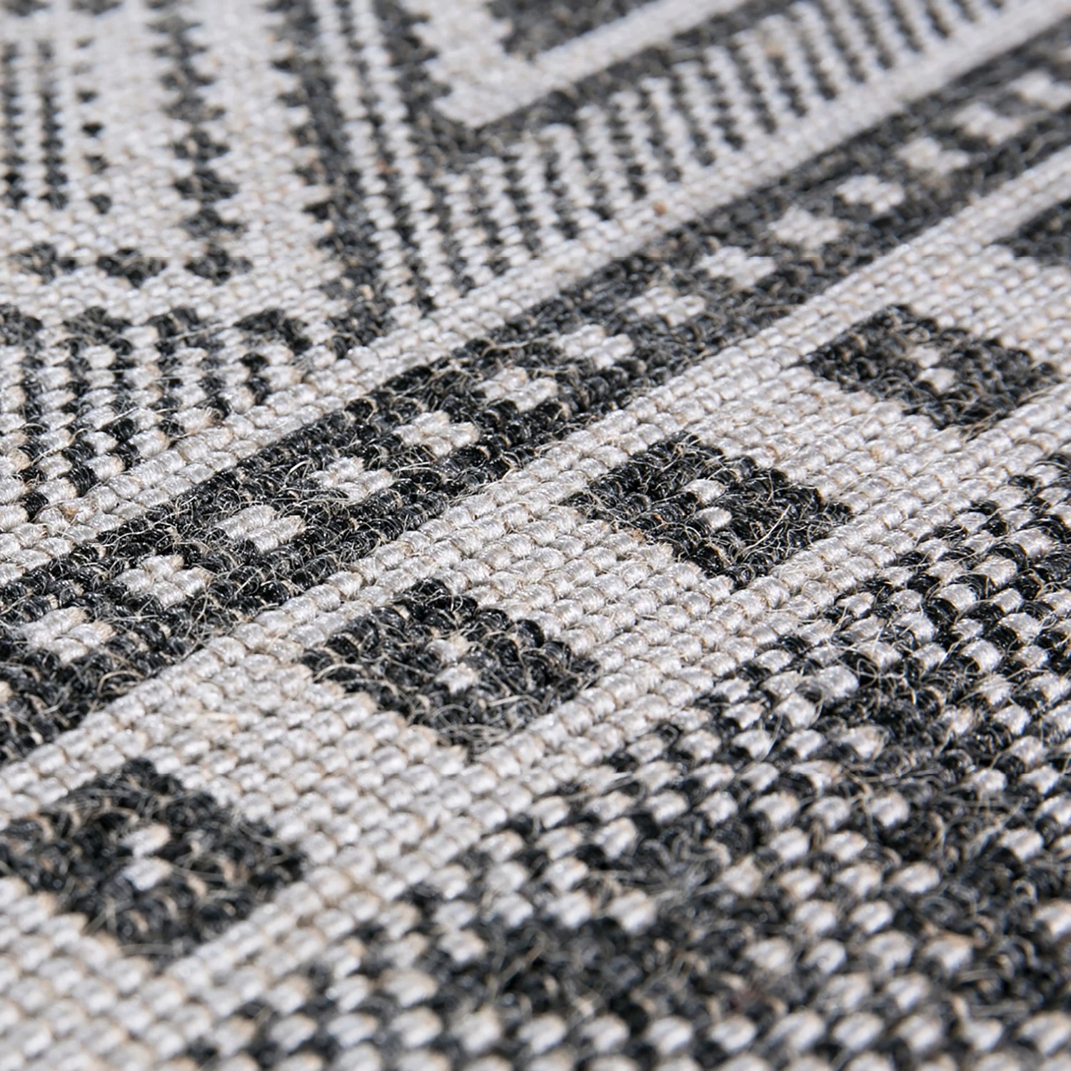 Andiamo Tapis à poils courts Saint Jordi - Fibres synthétiques - Gris / Noir 10 Andiamo Tapis à poils courts Saint Jordi - Fibres synthétiques - Gris / Noir – Image 8