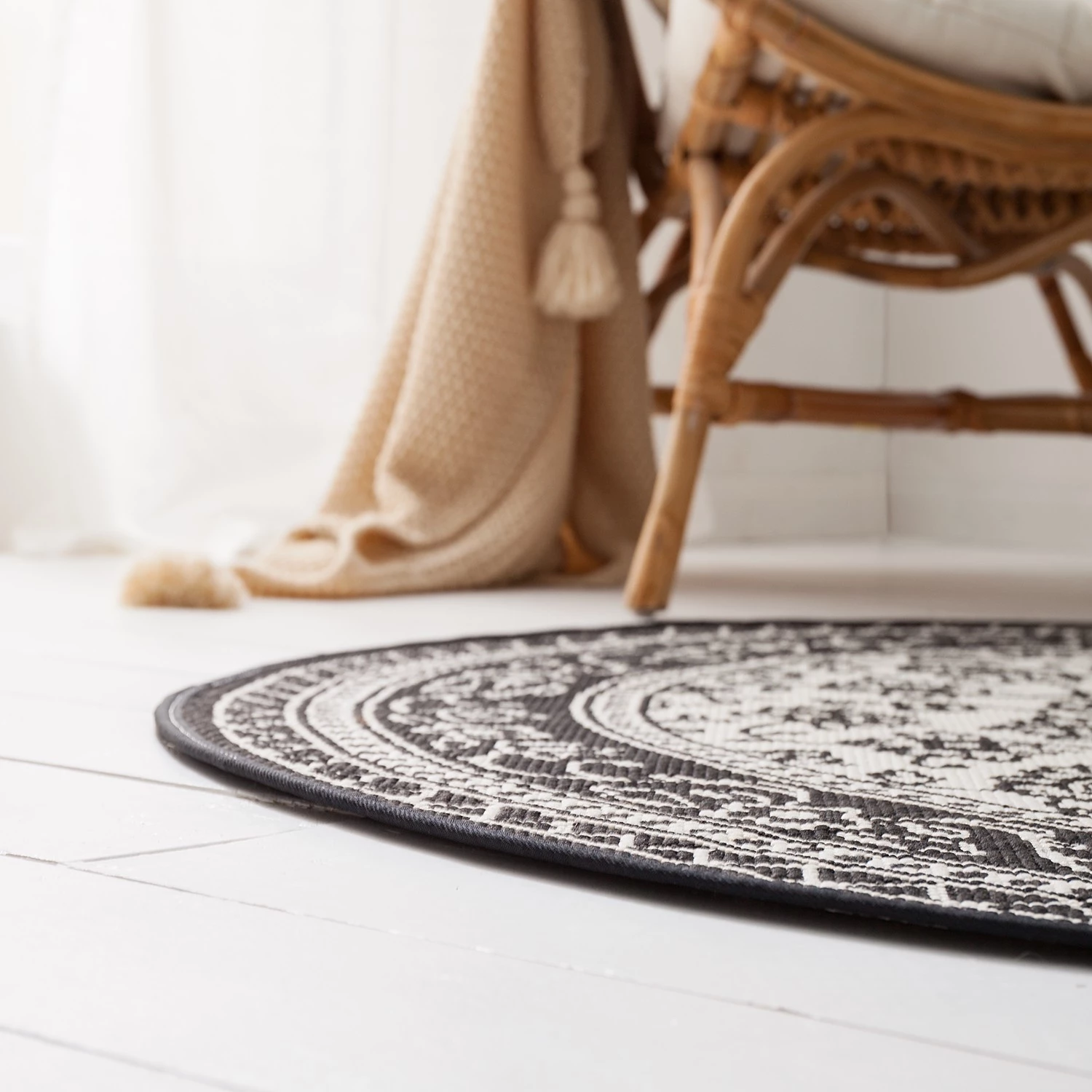 Top Square Tapis intérieur / extérieur Essinza II - Fibres synthétiques - Noir 8 Top Square Tapis intérieur / extérieur Essinza II - Fibres synthétiques - Noir – Image 6