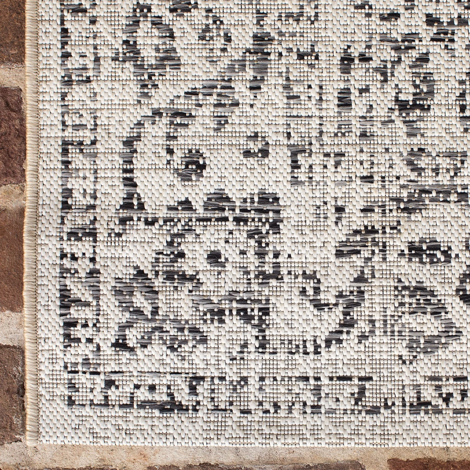 Top Square Tapis intérieur / extérieur Prisma V - Fibres synthétiques - Noir - 160 x 230 cm 7 Top Square Tapis intérieur / extérieur Prisma V - Fibres synthétiques - Noir - 160 x 230 cm – Image 5