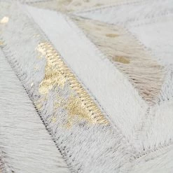 Kayoom Tapis en peau Spark 410 - Cuir véritable - Doré - 150 x 80 cm 12 Kayoom Tapis en peau Spark 410 - Cuir véritable - Doré - 150 x 80 cm -Tapis Soldes Boutique 1000171681 190506 11223100256 GALLERYIMAGES P000000001000171681