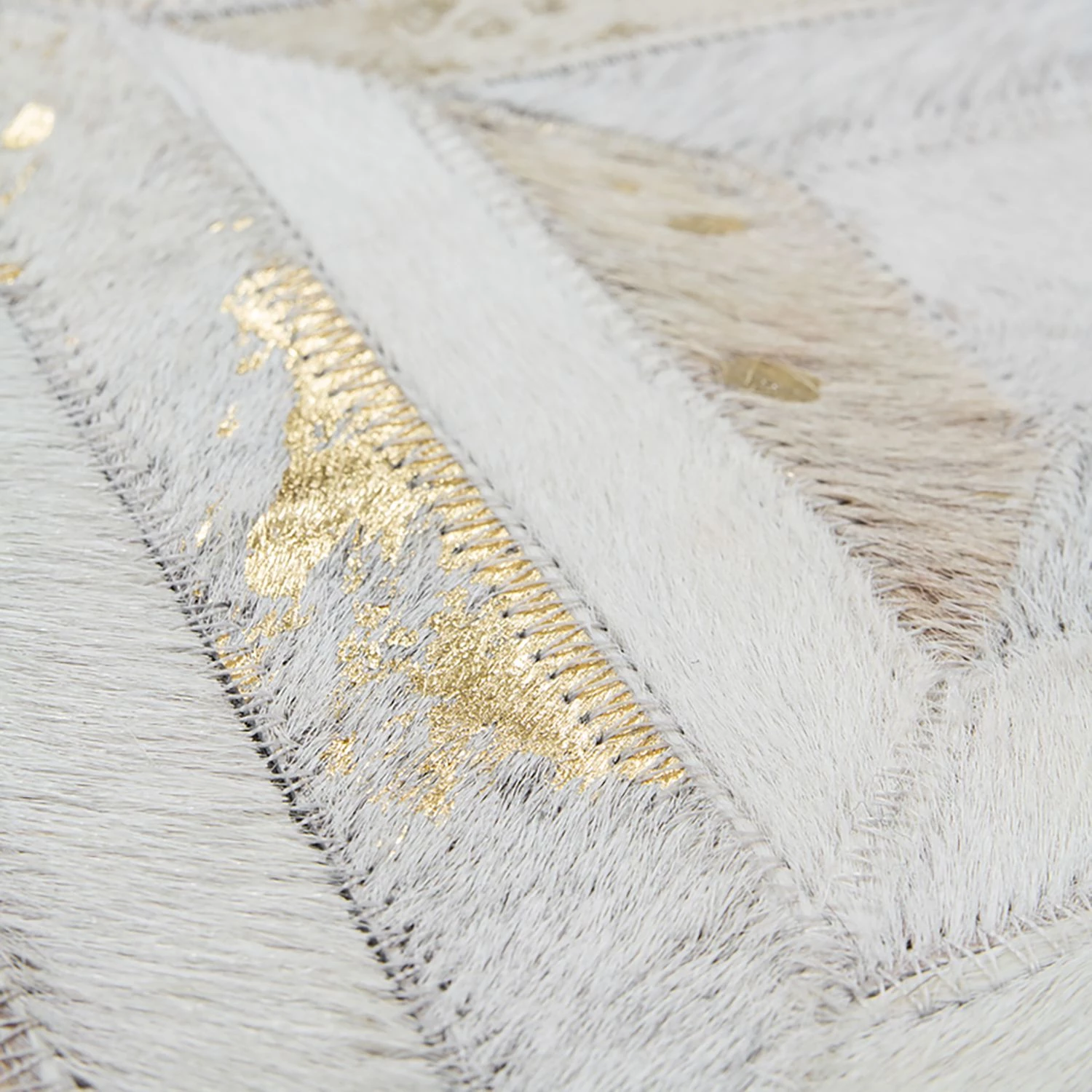 Kayoom Tapis en peau Spark 410 - Cuir véritable - Doré - 150 x 80 cm 7 Kayoom Tapis en peau Spark 410 - Cuir véritable - Doré - 150 x 80 cm – Image 5