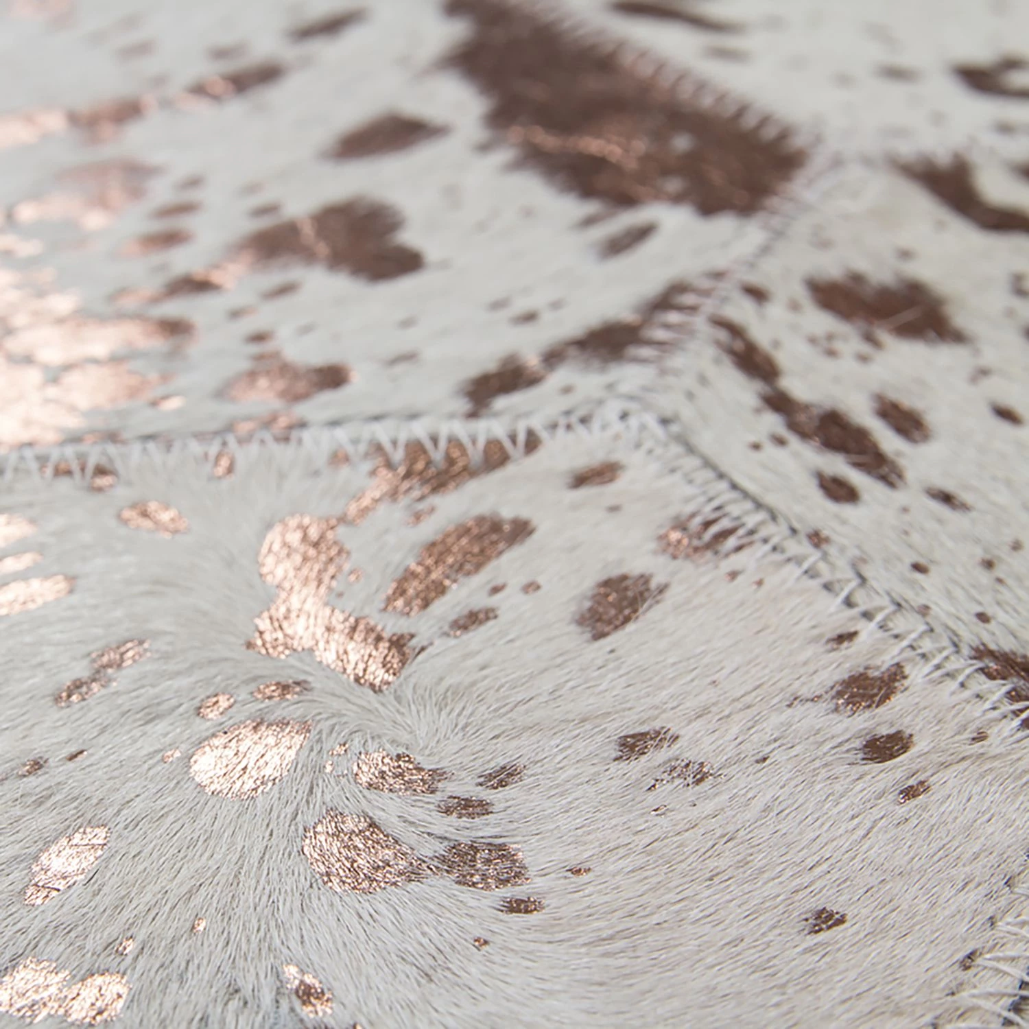 Kayoom Tapis en peau Spark 210 - Cuir véritable - Cuivre - 150 x 80 cm 8 Kayoom Tapis en peau Spark 210 - Cuir véritable - Cuivre - 150 x 80 cm – Image 6