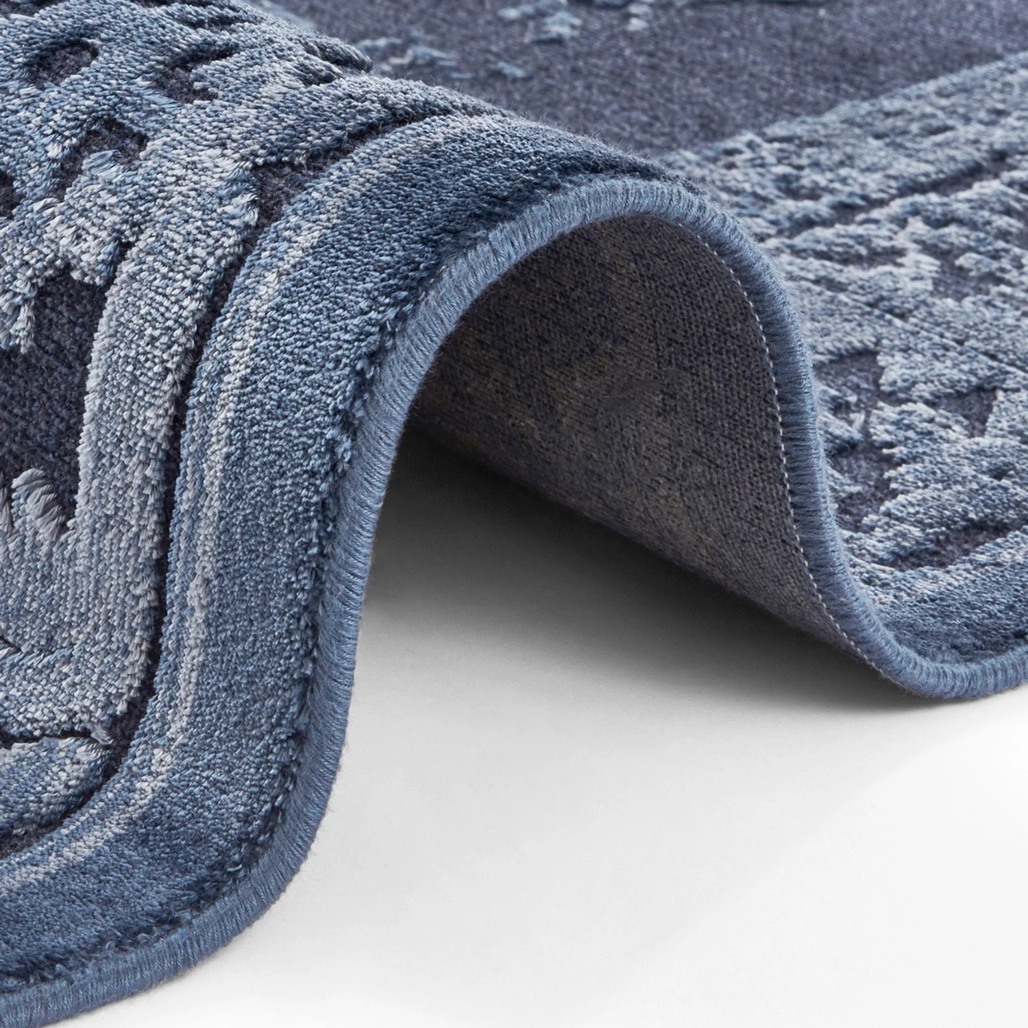 ELLE DECORATION Tapis Vilaine - Viscose - Bleu marine - 160 x 230 cm 6 ELLE DECORATION Tapis Vilaine - Viscose - Bleu marine - 160 x 230 cm – Image 4