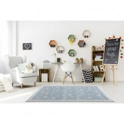 Happy Rugs Tapis enfant Planet - Fibres synthétiques - Gris pigeon - 160 x 230 cm 8 Happy Rugs Tapis enfant Planet - Fibres synthétiques - Gris pigeon - 160 x 230 cm -Tapis Soldes Boutique 1000198152 200110 11250900798 MOOD DETAILS P000000001000198152 mood