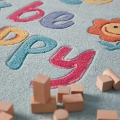 SMART KIDS Tapis enfant Happy me! - Polyester - Bleu clair - 120 x 170 cm -Tapis Soldes Boutique 1000233149 201210 17095800618 DETAILS P000000001000233149