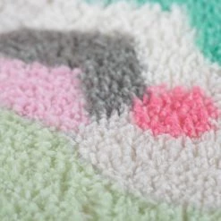 Luxor living Tapis enfant Lama Lulu I - Polyester - Vert clair - 120 x 170 cm -Tapis Soldes Boutique 1000235613 201211 10124400290 DETAILS P000000001000235613