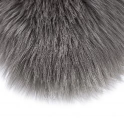 Andiamo Tapis en fourrure Ovium - Acrylique / Polyester - Taupe 11 Andiamo Tapis en fourrure Ovium - Acrylique / Polyester - Taupe -Tapis Soldes Boutique 1000235642 211201 14214700267 DETAILS P000000001000235642