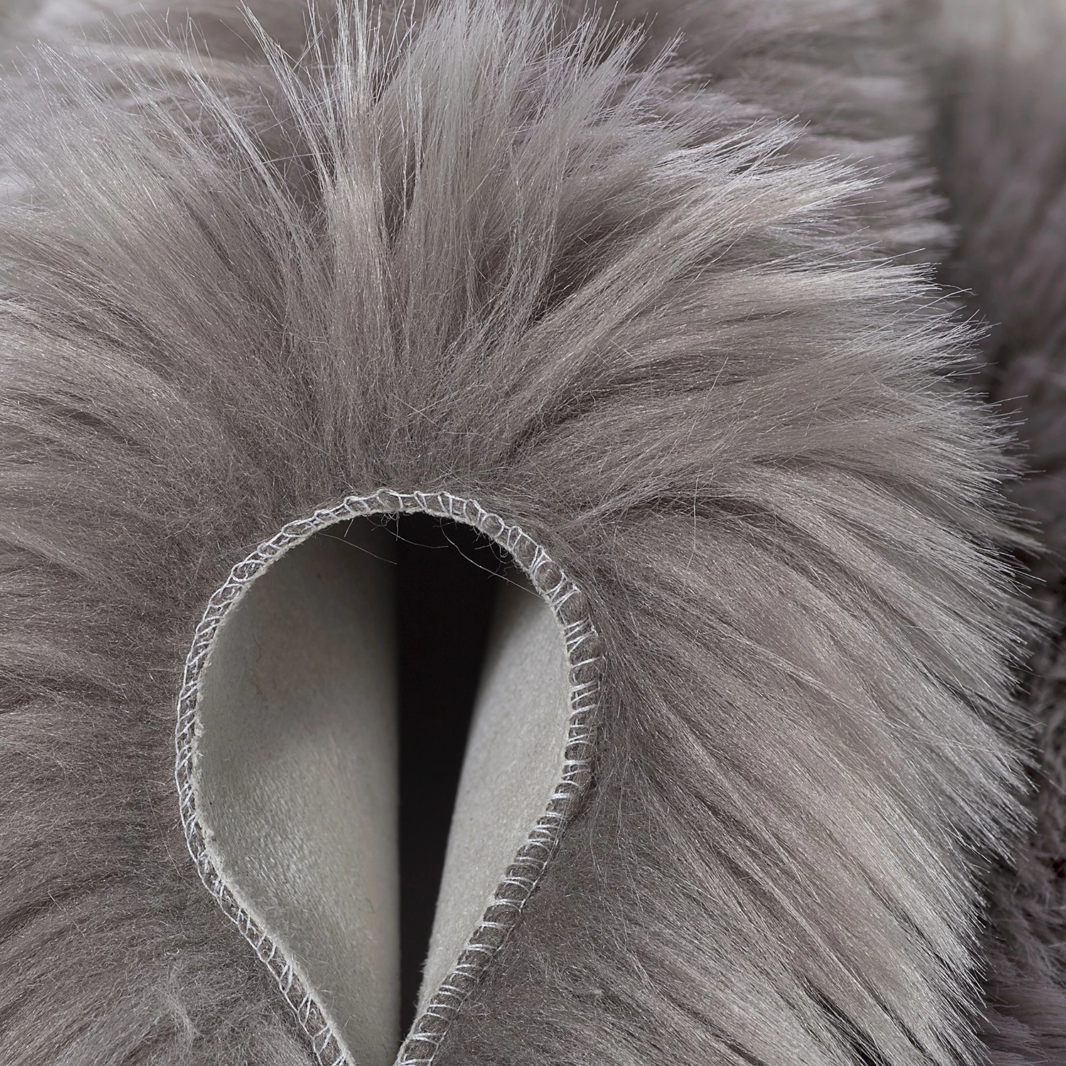 Andiamo Tapis en fourrure Ovium - Acrylique / Polyester - Taupe 6 Andiamo Tapis en fourrure Ovium - Acrylique / Polyester - Taupe – Image 4