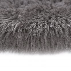 Andiamo Tapis en fourrure Ovium - Acrylique / Polyester - Taupe 13 Andiamo Tapis en fourrure Ovium - Acrylique / Polyester - Taupe -Tapis Soldes Boutique 1000235642 211201 14215700279 DETAILS P000000001000235642