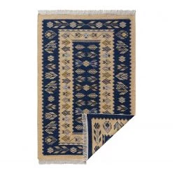 Sehrazat Tapis réversible Tulum 9920 - Coton / Polyester - Beige / Bleu foncé - 70 x 140 cm 14 Sehrazat Tapis réversible Tulum 9920 - Coton / Polyester - Beige / Bleu foncé - 70 x 140 cm -Tapis Soldes Boutique 1000238298 210113 10533200600 DETAILS P000000001000238298