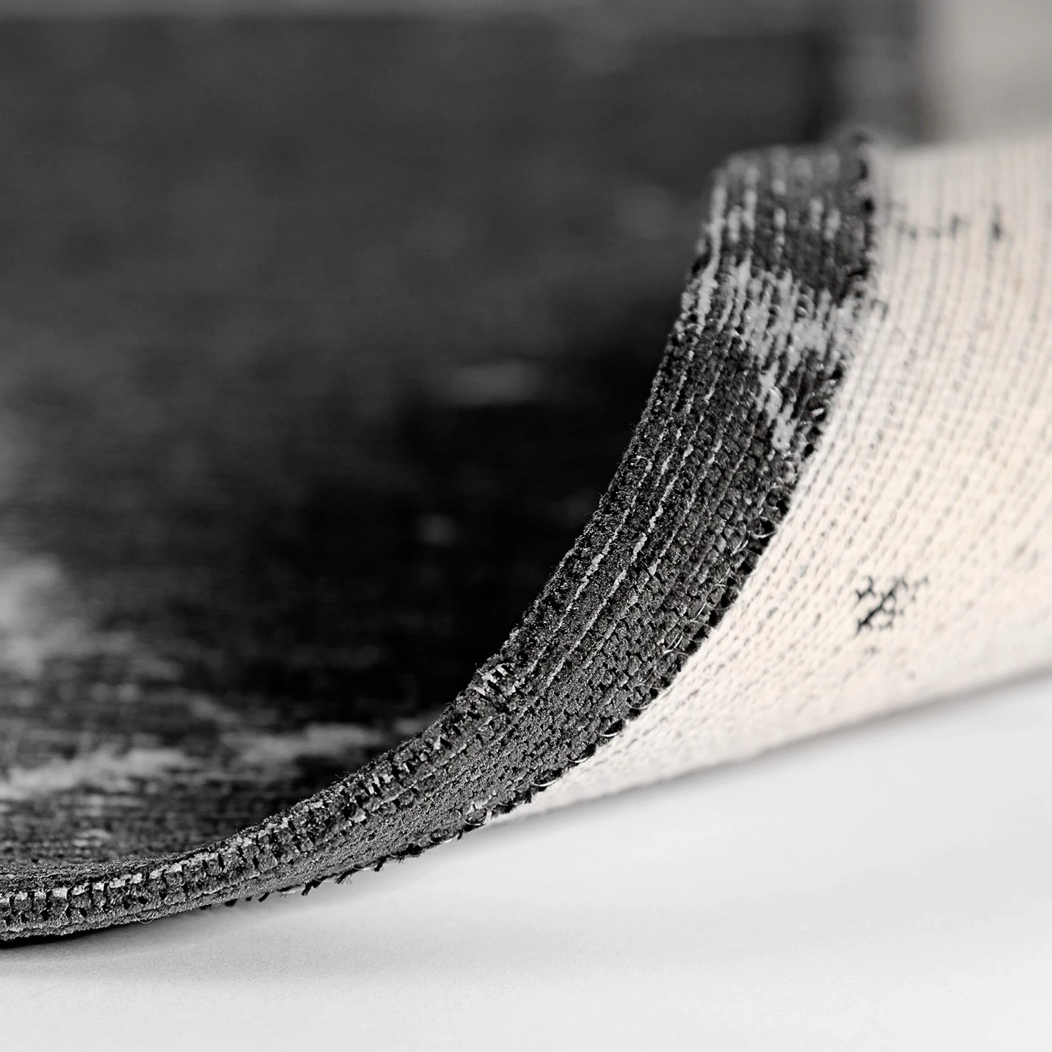 Sehrazat Tapis Carina V - Coton / Polyester - Noir - 80 x 150 cm 5 Sehrazat Tapis Carina V - Coton / Polyester - Noir - 80 x 150 cm – Image 3