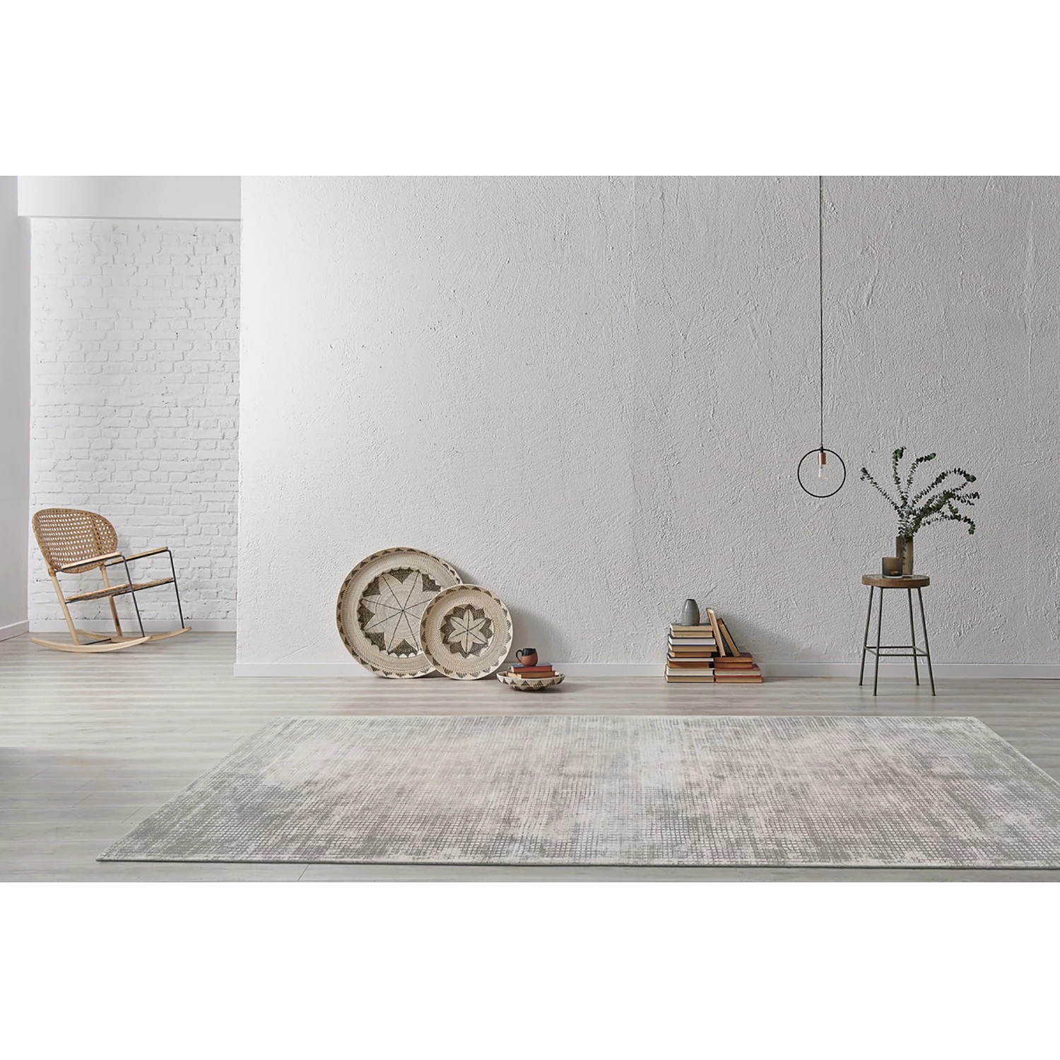 Kayoom Tapis Bridget 125 - Viscose - Argenté - 80 x 150 cm 4 Kayoom Tapis Bridget 125 - Viscose - Argenté - 80 x 150 cm – Image 2