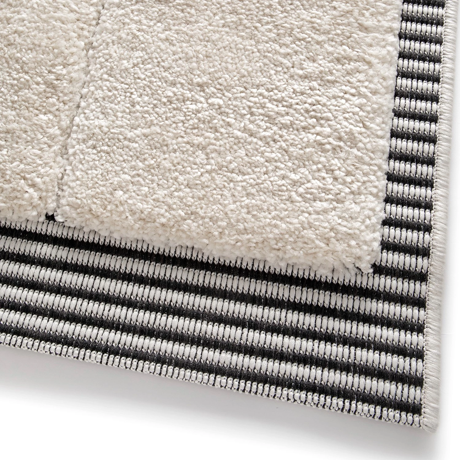 Top Square Tapis Estelle - Fibres synthétiques - Blanc 6 Top Square Tapis Estelle - Fibres synthétiques - Blanc – Image 4