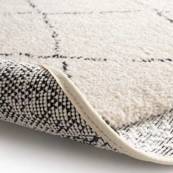 Top Square Tapis Maaret - Fibres synthétiques - Blanc / Noir -Tapis Soldes Boutique 1000272993 210707 10212800630 DETAILS P000000001000272993