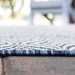 Top Square Tapis intérieur / ext. Cloud Crosses IV - Polypropylène - Bleu marine - 150 x 245 cm 13 Top Square Tapis intérieur / ext. Cloud Crosses IV - Polypropylène - Bleu marine - 150 x 245 cm -Tapis Soldes Boutique 1000284842 210819 13554801214 DETAILS P000000001000284842