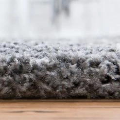 Top Square Tapis Temara Shag I - Polypropylène / Envers : - Gris - 120 x 185 cm 9 Top Square Tapis Temara Shag I - Polypropylène / Envers : - Gris - 120 x 185 cm -Tapis Soldes Boutique 1000284858 210819 14213802949 MOOD DETAILS P000000001000284858 mood