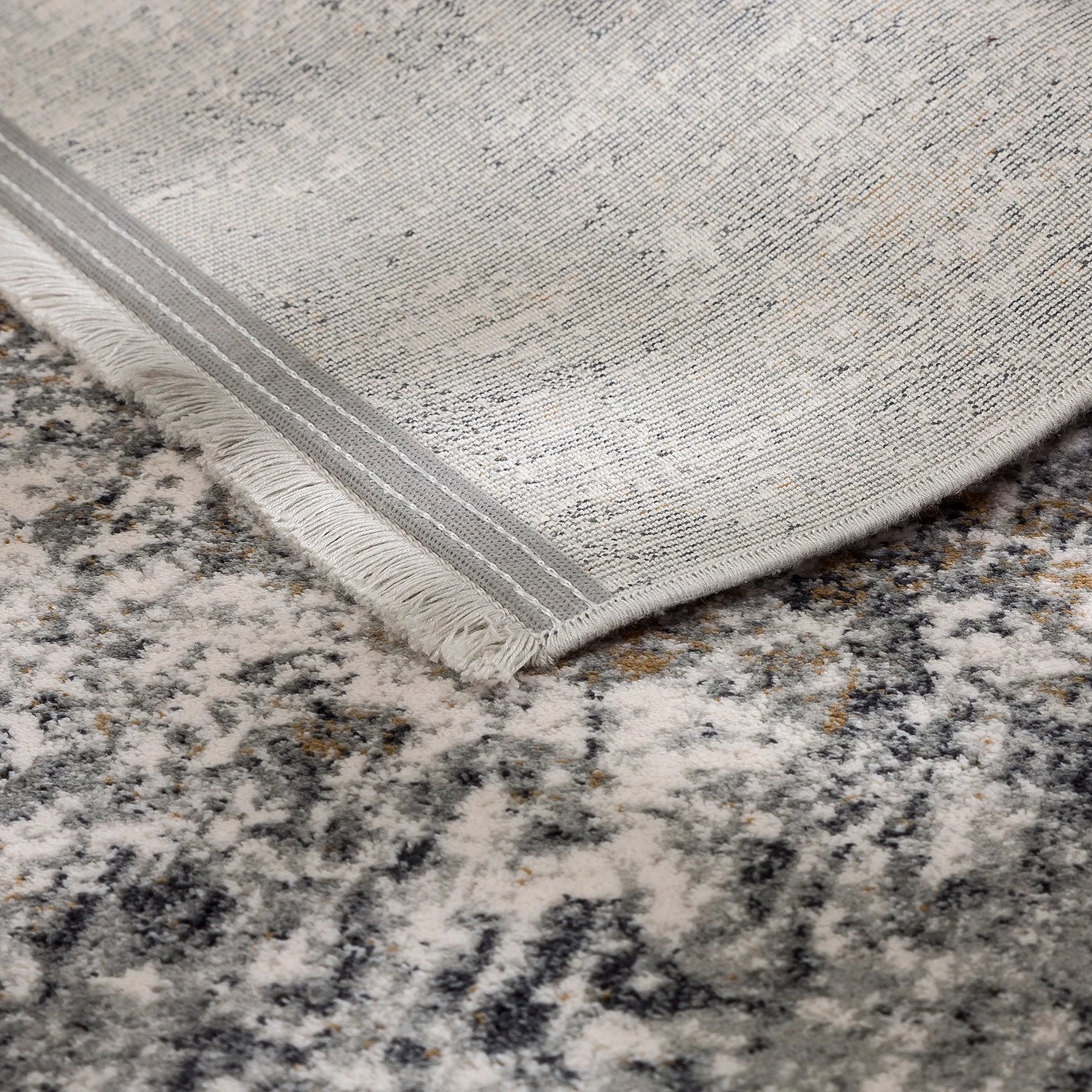 Astra Tapis Julia VII - Viscose / Polyester - Gris / Doré - 80 x 150 cm 5 Astra Tapis Julia VII - Viscose / Polyester - Gris / Doré - 80 x 150 cm – Image 3