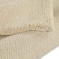 THEKO die markenteppiche Tapis en laine Taza Royal I - Laine vierge pure - Blanc - 120 x 180 cm -Tapis Soldes Boutique 1000301664 211117 17365302276 DETAILS P000000001000301664