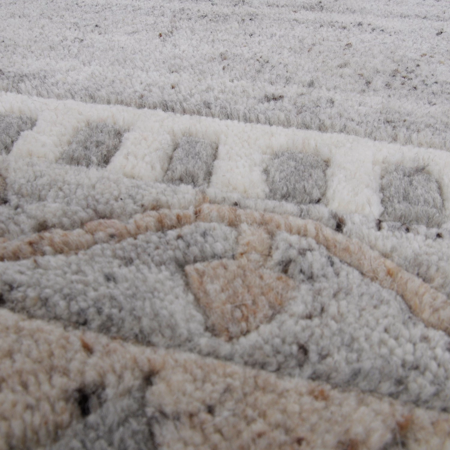 THEKO die markenteppiche Tapis en laine Nakarta 6030 I - Laine vierge - Gris - 190 x 290 cm 6 THEKO die markenteppiche Tapis en laine Nakarta 6030 I - Laine vierge - Gris - 190 x 290 cm – Image 4