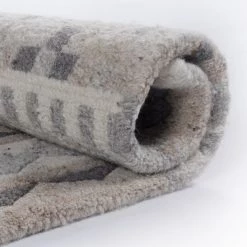 THEKO die markenteppiche Tapis en laine Nakarta 6030 I - Laine vierge - Gris - 190 x 290 cm 11 THEKO die markenteppiche Tapis en laine Nakarta 6030 I - Laine vierge - Gris - 190 x 290 cm -Tapis Soldes Boutique 1000302088 211117 17220300635 DETAILS P000000001000302088