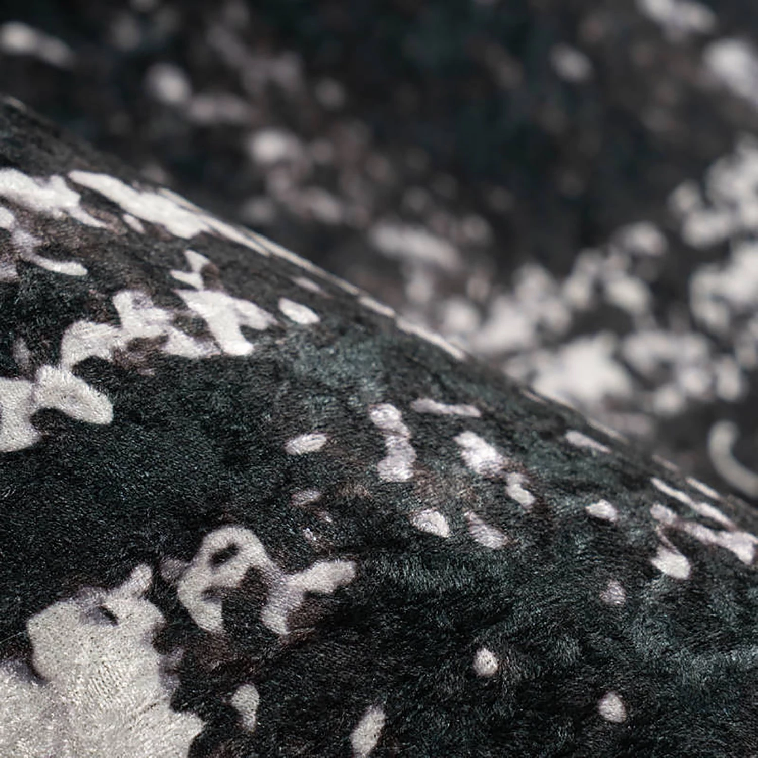 Kayoom Tapis Rhodin 725 - Polyester - Noir / Blanc - 80 x 150 cm 5 Kayoom Tapis Rhodin 725 - Polyester - Noir / Blanc - 80 x 150 cm – Image 3