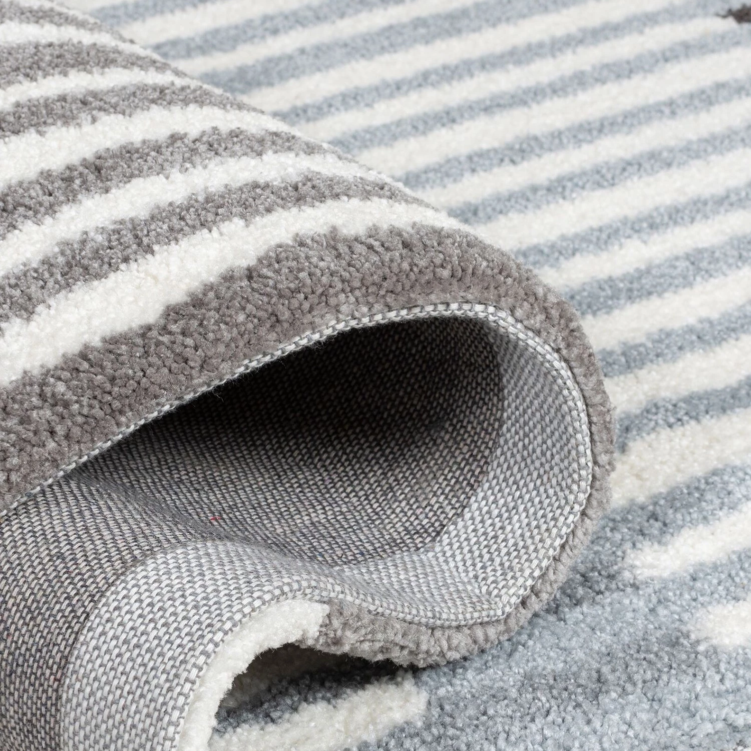 Flair Rugs Tapis Linear Stripe - Polyester - Gris - 120 x 170 cm 4 Flair Rugs Tapis Linear Stripe - Polyester - Gris - 120 x 170 cm – Image 2