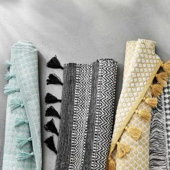 Butlers Tapis int. / ext. DEJA VU III - PET - Noir / Blanc 11 Butlers Tapis int. / ext. DEJA VU III - PET - Noir / Blanc -Tapis Soldes Boutique 1000338275 220228 021 MOOD DETAILS P000000001000338275 mood