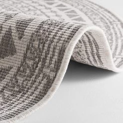 Northrugs Tapis int. / ext. Coron - Polypropylène - Diamètre : 200 cm 10 Northrugs Tapis int. / ext. Coron - Polypropylène - Diamètre : 200 cm -Tapis Soldes Boutique 1000340633 220401 040 DETAILS P000000001000340633