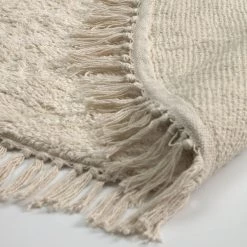 Top Square Tapis Orwen - Coton - Beige 7 Top Square Tapis Orwen - Coton - Beige -Tapis Soldes Boutique 1000351656 220609 040 DETAILS P000000001000351656