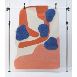 Tom Tailor Tapis Bings Cornflowers - Laine vierge - Bleu / Orange - 160 x 160 cm 13 Tom Tailor Tapis Bings Cornflowers - Laine vierge - Bleu / Orange - 160 x 160 cm -Tapis Soldes Boutique 1000363871 220707 023 MOOD DETAILS P000000001000363871 mood