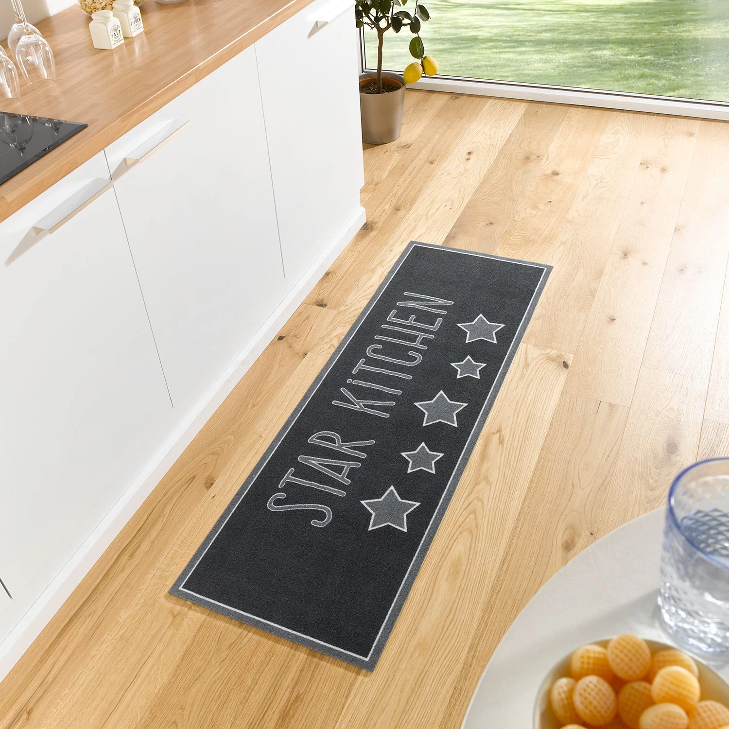 Zala Living Tapis de cuisine Star Kitchen - Fibres synthétiques - Gris / Noir 4 Zala Living Tapis de cuisine Star Kitchen - Fibres synthétiques - Gris / Noir – Image 2