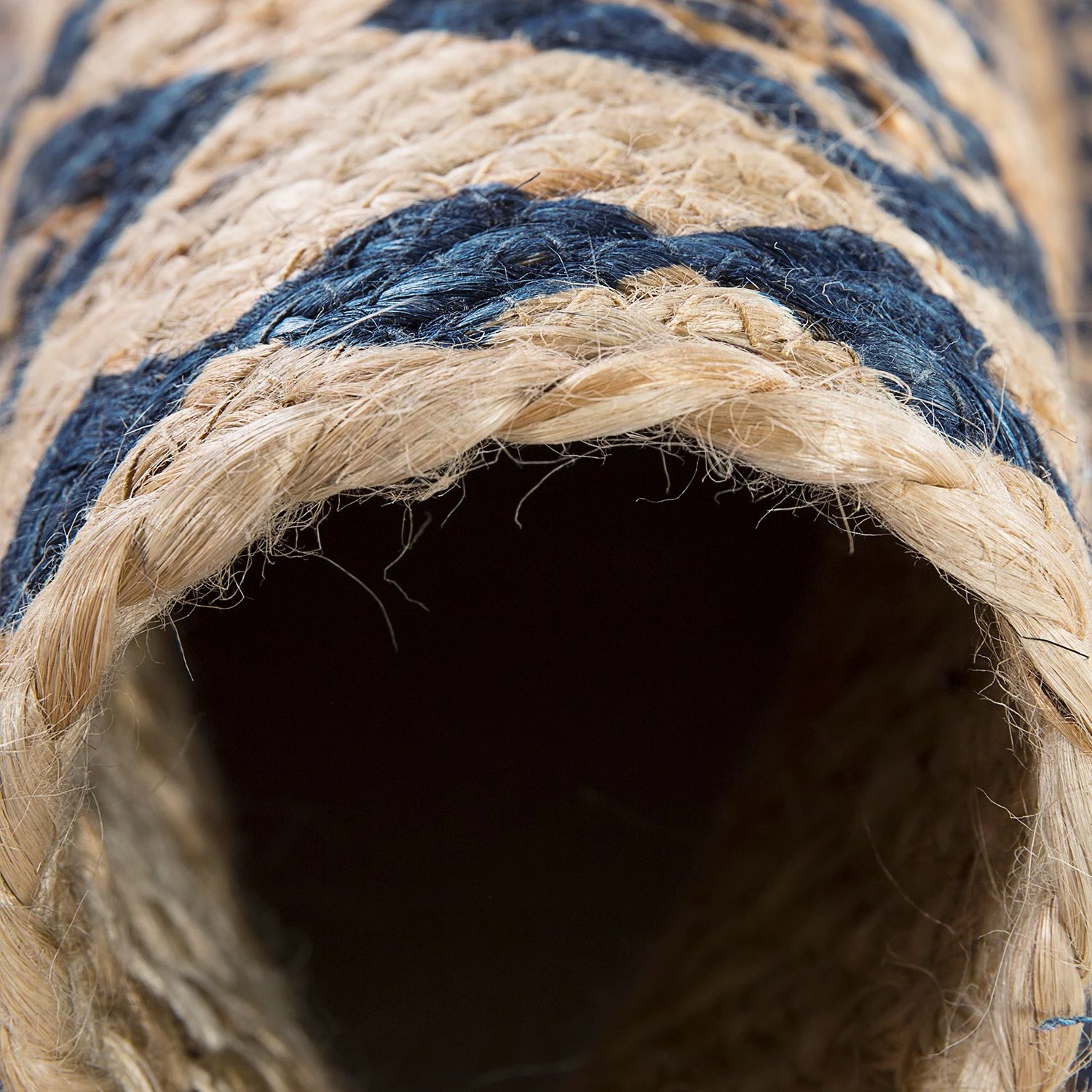 Luxor living Tapis de paille Mamda Light - Paille de maïs - Beige / Noir 8 Luxor living Tapis de paille Mamda Light - Paille de maïs - Beige / Noir – Image 6