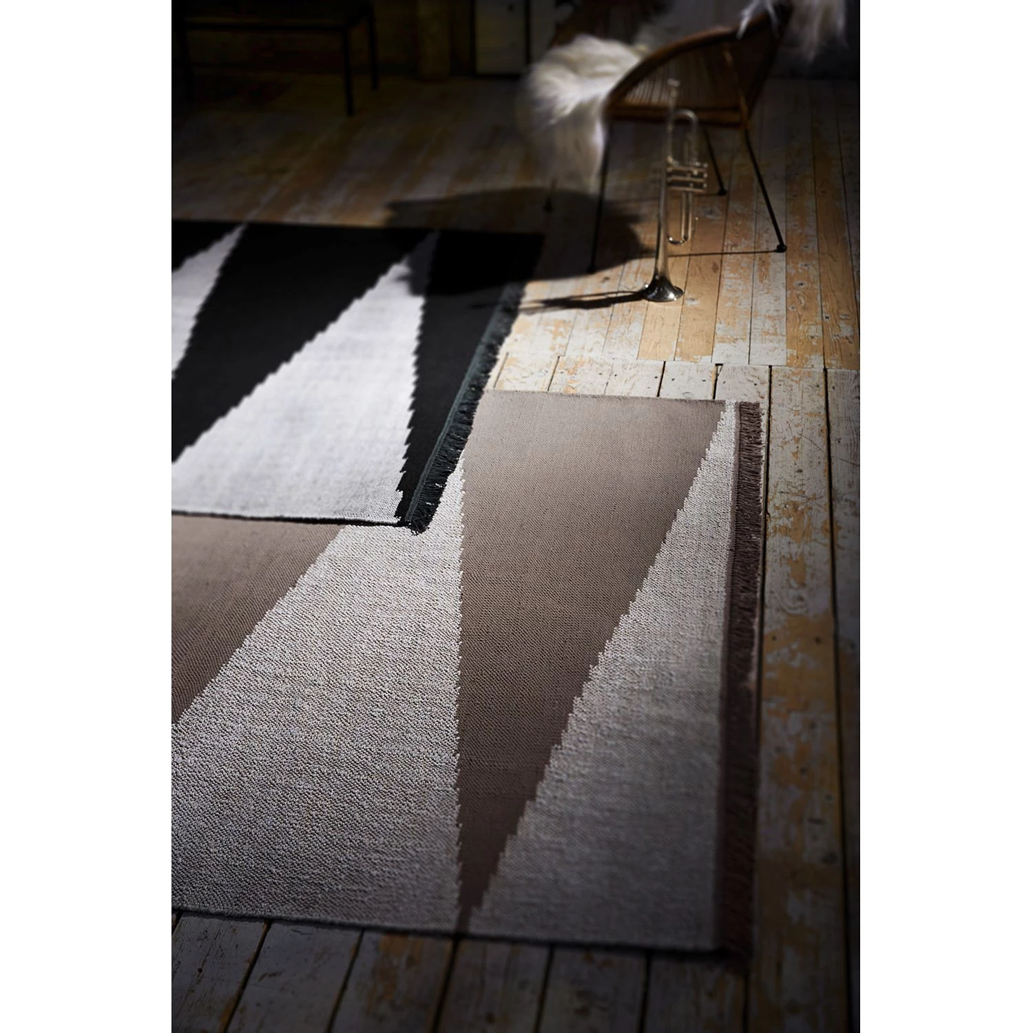 Carpets&co Tapis Smart Triangle (tissé à la main) - Gris / Crème - 160 x 230 cm 7 Carpets&co Tapis Smart Triangle (tissé à la main) - Gris / Crème - 160 x 230 cm – Image 5